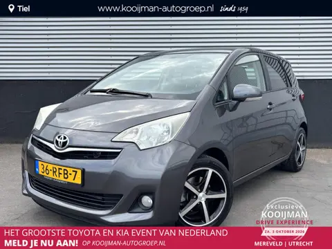 Toyota Verso-S 1.3 VVT-i Aspiration Panoramadak / LM velgen / Trekhaak / Climate control
