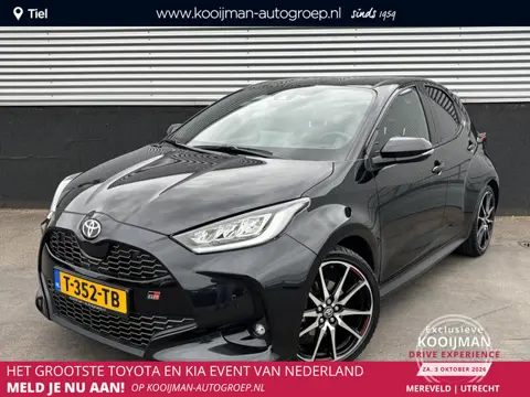 Toyota Yaris 1.5 Hybrid GR Sport Nieuw geleverd, 1e eign. Dodehoekdetectie, Stoelverwarming, PDC, LE