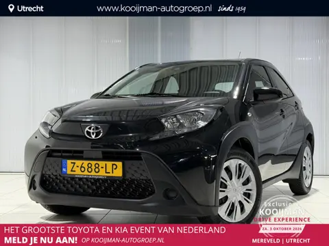 Toyota Aygo X 1.0 VVT-i MT Play  All season banden , AppleCarplay/Android Auto , Camera , Adaptieve 