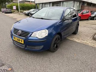 Volkswagen Polo 1.2-12V Trendline 5 Deurs,Airco Nieuwe Apk 14-09-2027