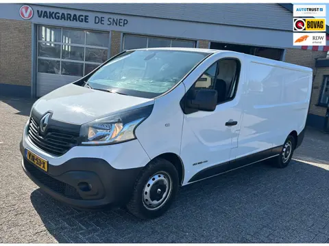 Renault Trafic L2H1 Camera, trekhaak, etc. Berichten via marktplaats zie tekst onderaan de advertent