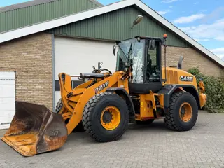 Case 721F 721F (bj 2015)