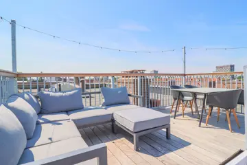 Woning aan de Hoofdweg te Amsterdam