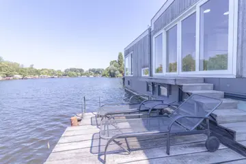 Woning aan de Jan Vroegopsingel te Amsterdam