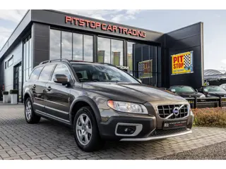 Volvo XC70 3.2 AWD, 243 PK, Schuifdak, Memory, Trekhaak, BLIS, Volleder!
