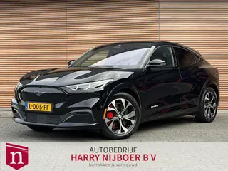 Ford Mustang Mach-E AWD 75 kWh Panoramadak / Trekhaak / SOH 95%