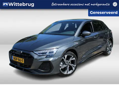 Audi A3 Sportback 40 TFSI e 204pk S edition S-Tronic Automaat / Panorama dak / LM 18'' / Camera / Ap