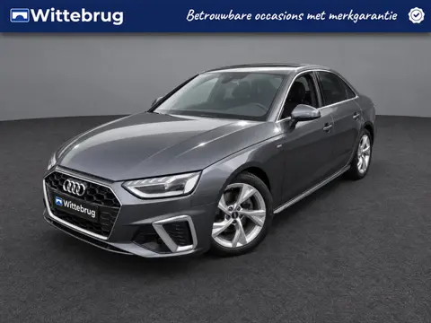 Audi A4 Limousine 35 TFSI 150pk S-Tronic S edition / S-Line Exterieur & Interieur / Navigatie / LED 