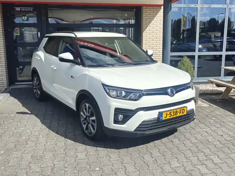 SsangYong Tivoli 1.2 2WD Amber