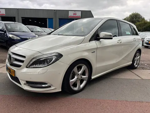 Mercedes-Benz B-klasse 180 Ambition. Airco ! Navi !