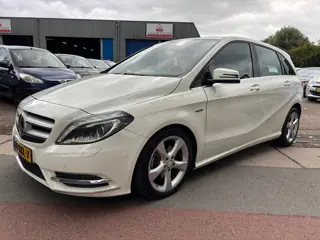 Mercedes-Benz B-klasse 180 Ambition. Airco ! Navi !