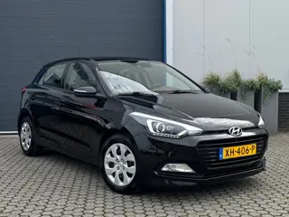 Hyundai I20 Hyundai I20 1.0 T-GDI Comfort | Navi | Clima | Cruise | Camera | Carplay | PDC | Inklap 