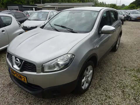 Nissan Qashqai 1.6 Visia airco cruise control