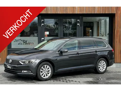 Volkswagen Passat Variant 1.4 TSI Highline stoelverwarming. massage. adaptieve cruise. parkeer senso