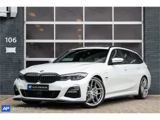 BMW 3 Serie Touring 330e High Executive M Sport, Pano, LM20, Head-Up, Koplaml lazer, ACC, Surround V