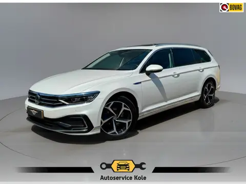 Volkswagen Passat Variant 1.4 TSI * Panoramadak * Navigatiesysteem * Trekhaak *