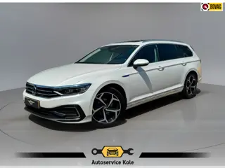Volkswagen Passat Variant 1.4 TSI * Panoramadak * Navigatiesysteem * Trekhaak *