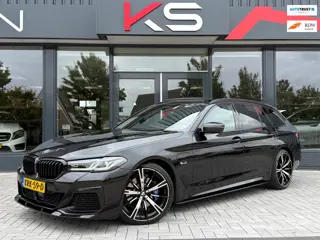 BMW 5-serie Touring 530e Business M Pano Laser HUD Camera