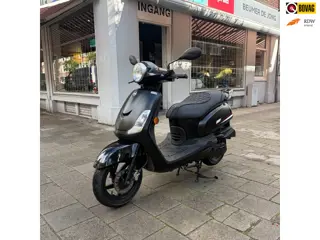 SYM Snorscooter Fiddle II