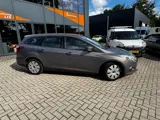 Foto 24 van Ford Focus Wagon 1.0 EcoBoost Edition/airco/stoelverw/nette auto