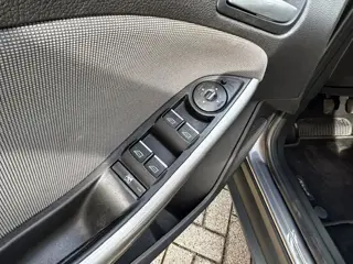 Foto 11 van Ford Focus Wagon 1.0 EcoBoost Edition/airco/stoelverw/nette auto