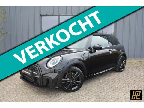 Mini Mini 1.5 Cooper 136pk Aut. John Cooper Works * Cognac leer * Pano * HeadUp * Carplay * Camera *