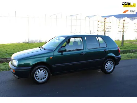 Volkswagen Golf 1.6 Milestone 1e Eigenaar Originele km stand Als Nieuw !