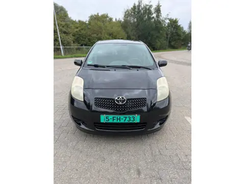 Toyota Yaris 1.3 VVTi Sol