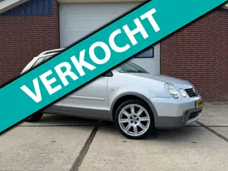 Volkswagen Polo 1.4-16V FUN Airco CruiseC Carplay Trekhaak