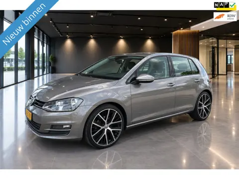 Volkswagen Golf 1.0 TSI BUSINESS EDITION CONNECTED LED
