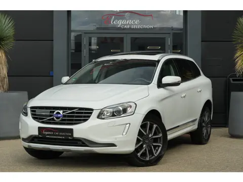 Volvo XC60 2.0 D3 FWD Summum | 150PK | Pano | Leder | Camera | Trekhaak Deze Volvo XC60 D3 Summum is