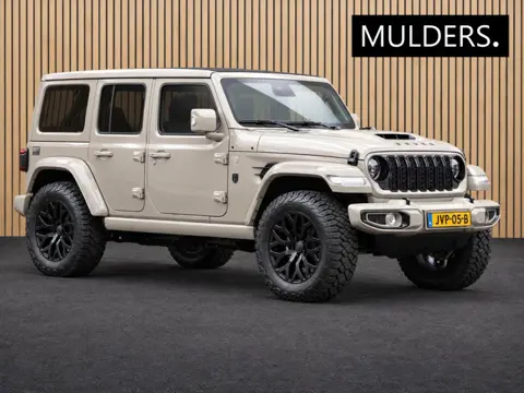 Jeep Wrangler Unlimited 4xe 380 Brute Custom Conversion Skyview | Alcantara / Treeplanken / 20inch /