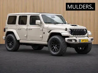 Jeep Wrangler Unlimited 4xe 380 Brute Custom Conversion Skyview | Alcantara / Treeplanken / 20inch /
