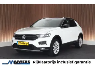 Volkswagen T-Roc 1.5 TSI 150pk DSG Style Trekhaak Camera Virtual Cockpit LED Carplay Stoelverwarming