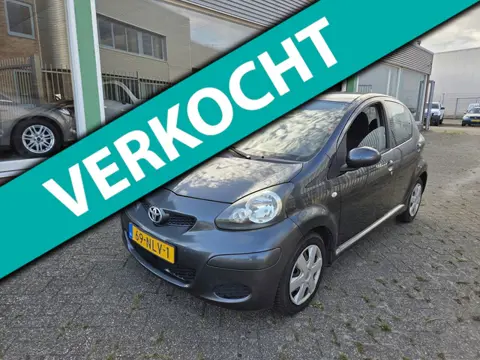 Toyota Aygo 1.0-12V Comfort|5-DERURS|AIRCO|NAP|