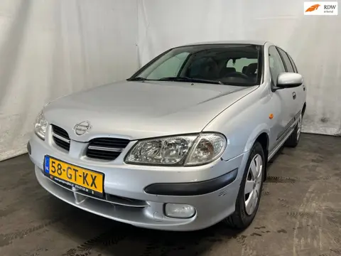 Nissan Almera 1.8 Luxury - Rondom gebruikersschade, Motor lamp brand, Roest