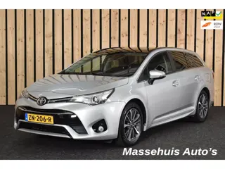 Toyota Avensis Touring Sports 1.8 VVT-i SkyView Edition 147 pk Panodak 2e eig. NL-auto Camera Clima 