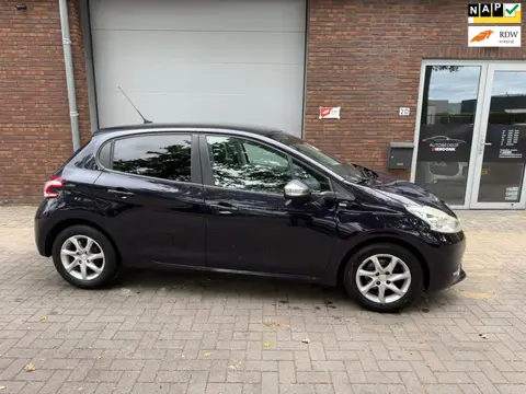 Peugeot 208 1.2 VTi Style|AIRCO|NIEUWE APK|NAVIGATIE