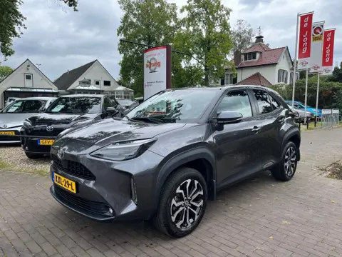 TOYOTA YARIS CROSS 1.5 HYBRID DYNAMIC / CARPLAY / CAMERA / ADAP. CRUISE / KEYLESS / LED / STOEL+STUUR VERWARMING