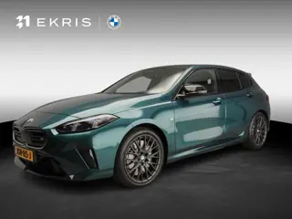 BMW 1 Serie 5-deurs M135 xDrive | M-Sportpakket | LED | Navigatie | Active cruise | Sportstoelen | E
