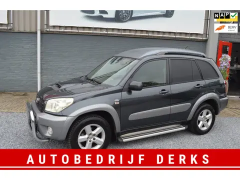 Toyota RAV4 2.0 D-4D Airco | Grijs Kenteken | Trekhaak | 4x4 | Bull Bar