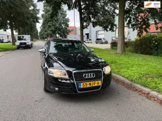 Audi A6 Limousine 2.4 Pro Line automaat ( Auto rijdt, maar rookt)