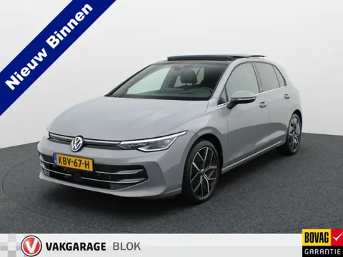 Volkswagen Golf 1.5 eTSI 50 Edition | Panodak | Trekhaak wegkl. | Stoelgeheugen | Side Assist | Head