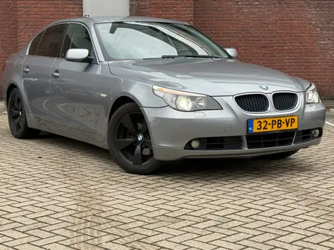 BMW 5-serie 525i Executive | AUTOMAAT | LEDER | PDC | APK