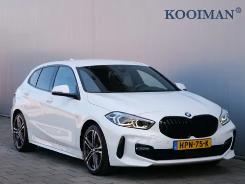 BMW 1-serie 116i M-sport 109Pk Automaat Apple Carplay / Camera / PDC / Navi / Keyless entry
