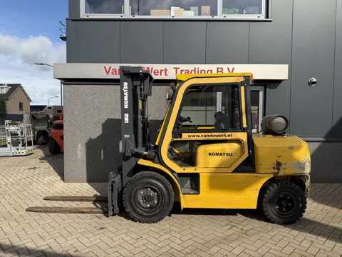 KOMATSU FG40T-7 triplo450 freelift sideshift LPG 4800uur 2007