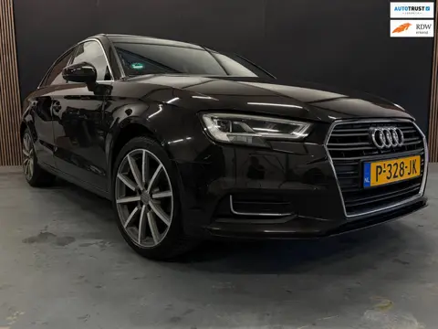 Audi A3 Limousine 1.4 TFSI CoD Design S Line Stoelverwarming APK Grote beurt