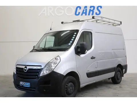 Opel Movano 2.3 CDTI CAMERA IMPERiAAL SCHADE ACHTERDEUREN AIRCO CRUISE CONTR TREKHAAK IMPERIAAL TOP 