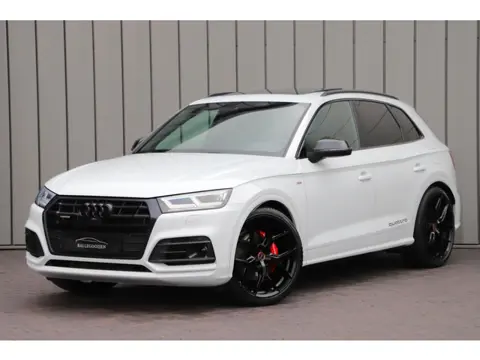 Audi Q5 55 TFSI e quattro Competition | 367PK | Luchtvering | Keyless-go | Pano | Sfeerverlichting |
