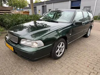 Volvo V70 2.5 Comfort-Line nieuwe apk automaat